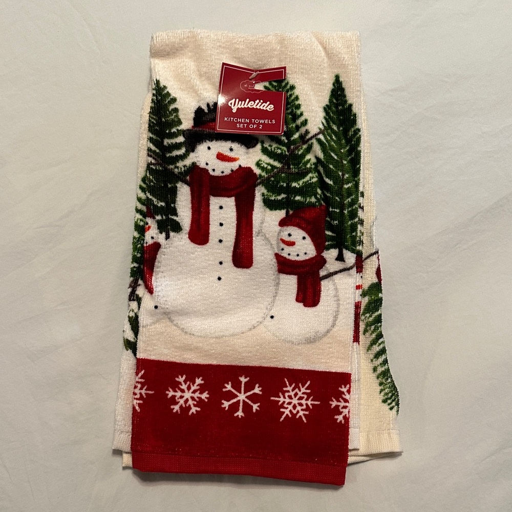 New! Kohl’s 100 % Cotton Festive Snowman Holiday Kitchen Towels Set of 2